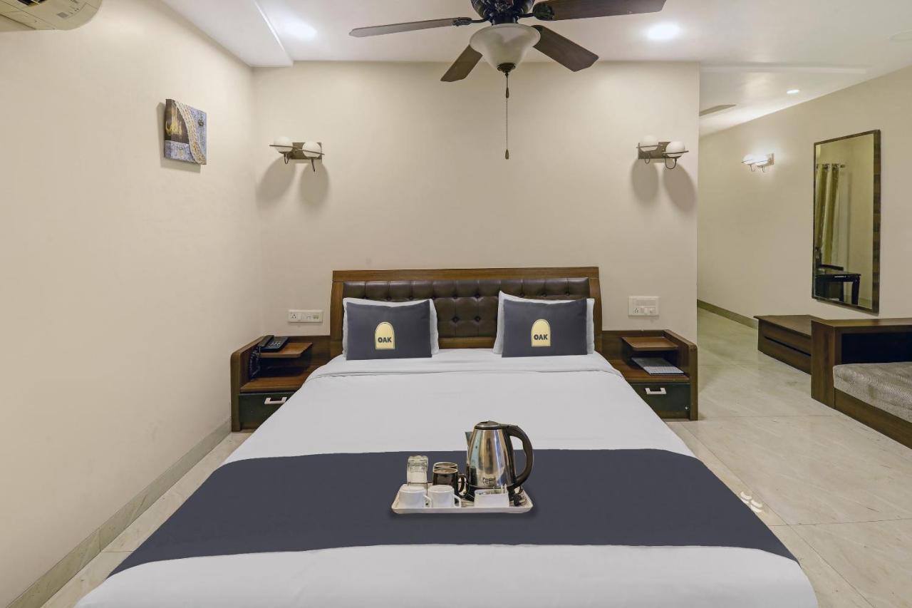 Townhouse Oak Hotel The Sudesh Rāipur Exteriör bild