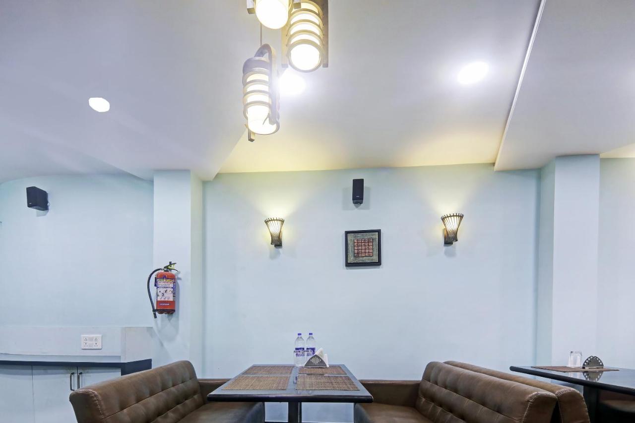 Townhouse Oak Hotel The Sudesh Rāipur Exteriör bild