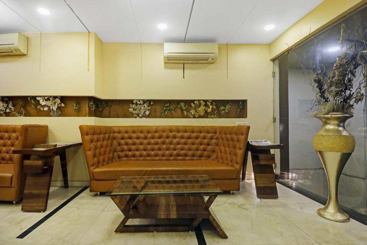 Townhouse Oak Hotel The Sudesh Rāipur Exteriör bild